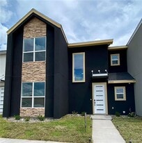 12 N Crown Point in Pharr, TX - Building Photo