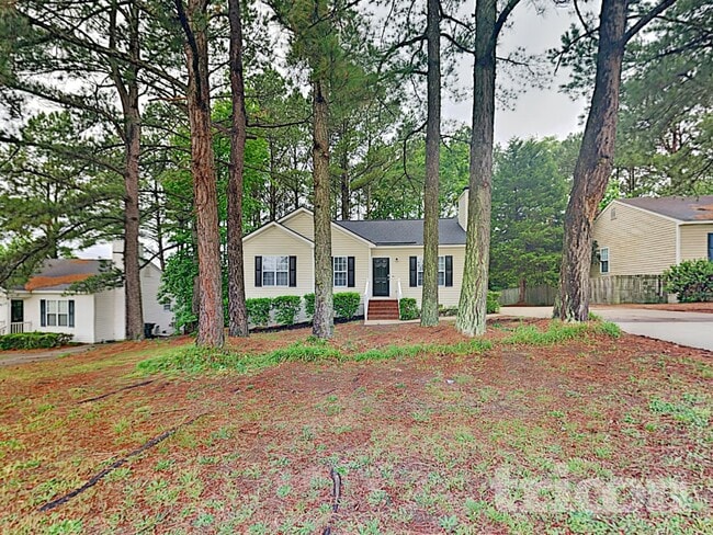 812 Danley Ln in Knightdale, NC - Foto de edificio - Building Photo