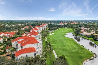 1540 Clermont Dr in Naples, FL - Foto de edificio - Building Photo