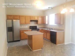 6907 Missionary Ridge Dr in Raleigh, NC - Building Photo - Building Photo