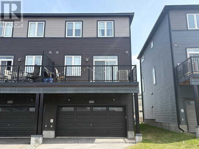 1085 Speedvale Ct in Ottawa, ON - Building Photo - Building Photo