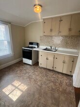 8 Chapin St, Unit #1J in Winchester, MA - Foto de edificio - Building Photo