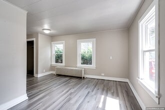 579 Mt Vernon St in Oshkosh, WI - Building Photo - Building Photo