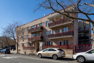 4078 Nostrand Ave in Brooklyn, NY - Foto de edificio - Building Photo