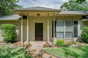 627 Stonecrest Rd in Argyle, TX - Building Photo
