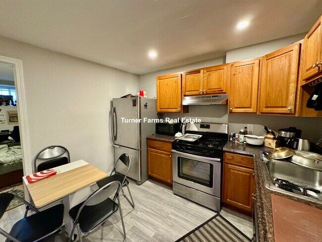 70 Hammond St, Unit 1 in Boston, MA - Building Photo - Building Photo