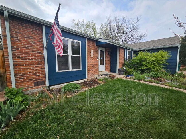 property at 7411 S Carr Ct