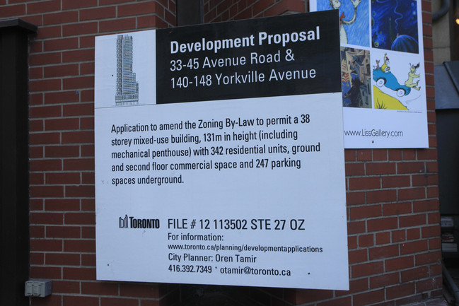 140 Yorkville Ave in Toronto, ON - Building Photo - Building Photo