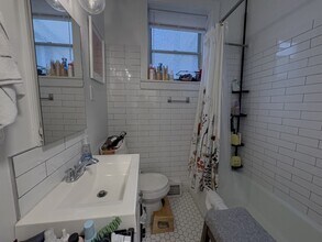 336 Lombard St in Philadelphia, PA - Building Photo - Building Photo