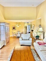 5155 Europa Dr in Boynton Beach, FL - Building Photo