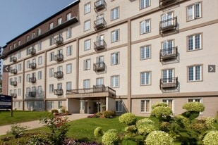 Heritage Lofts I&II in Gatineau, QC - Building Photo
