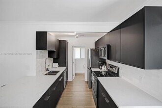 3320 NE 13th Ave in Oakland Park, FL - Building Photo - Building Photo