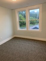 114 Hampson St in Dracut, MA - Building Photo