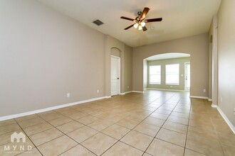 1651 Bonita Bluff Ct in Ruskin, FL - Building Photo - Building Photo