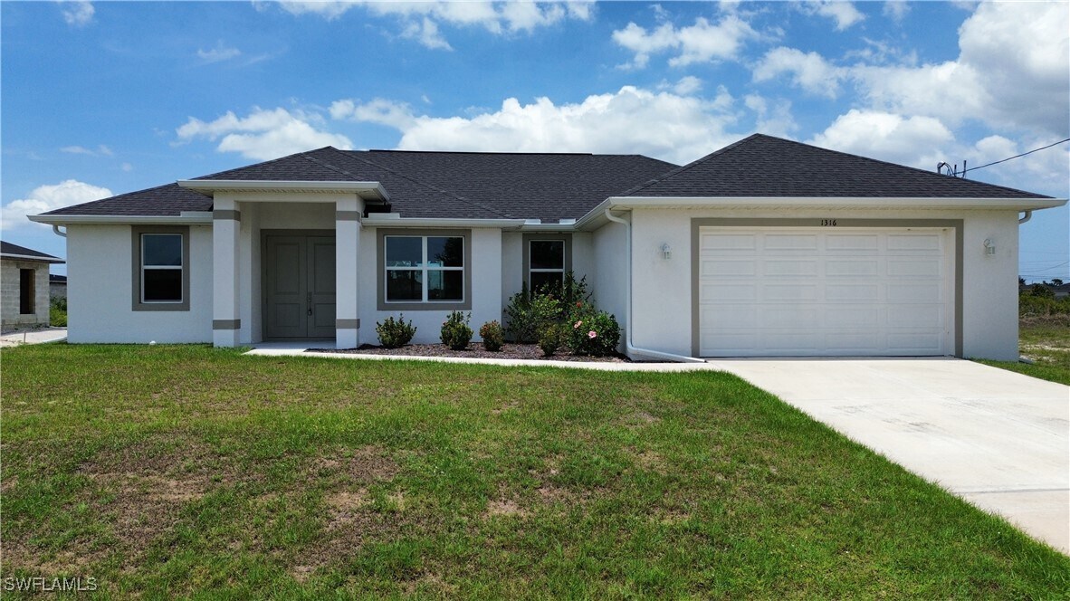 1316 NE 1st Pl in Cape Coral, FL - Building Photo