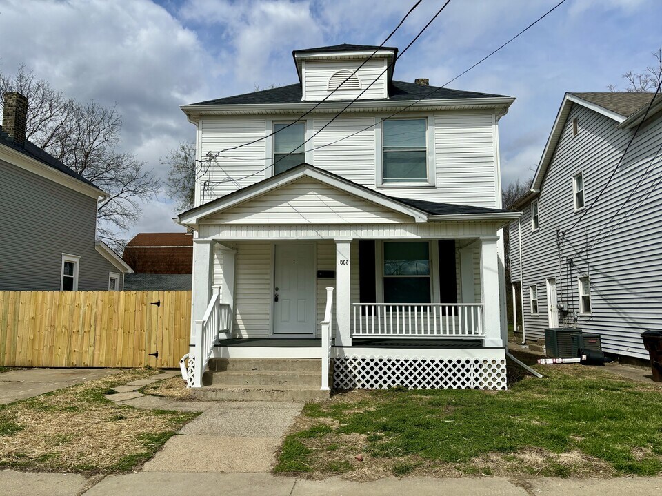 1803 Columbia Ave in Middletown, OH - Building Photo