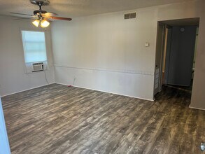 5706 Brownfield Dr in Lubbock, TX - Building Photo - Building Photo