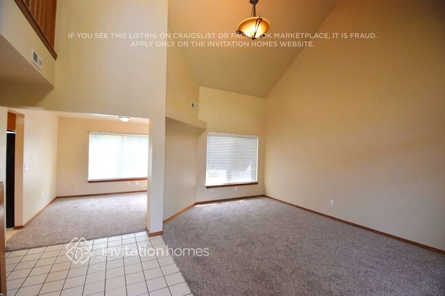 32724 17th Ave SW in Federal Way, WA - Building Photo - Building Photo