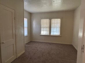 1116 NW Oak Ave in Lawton, OK - Building Photo - Building Photo