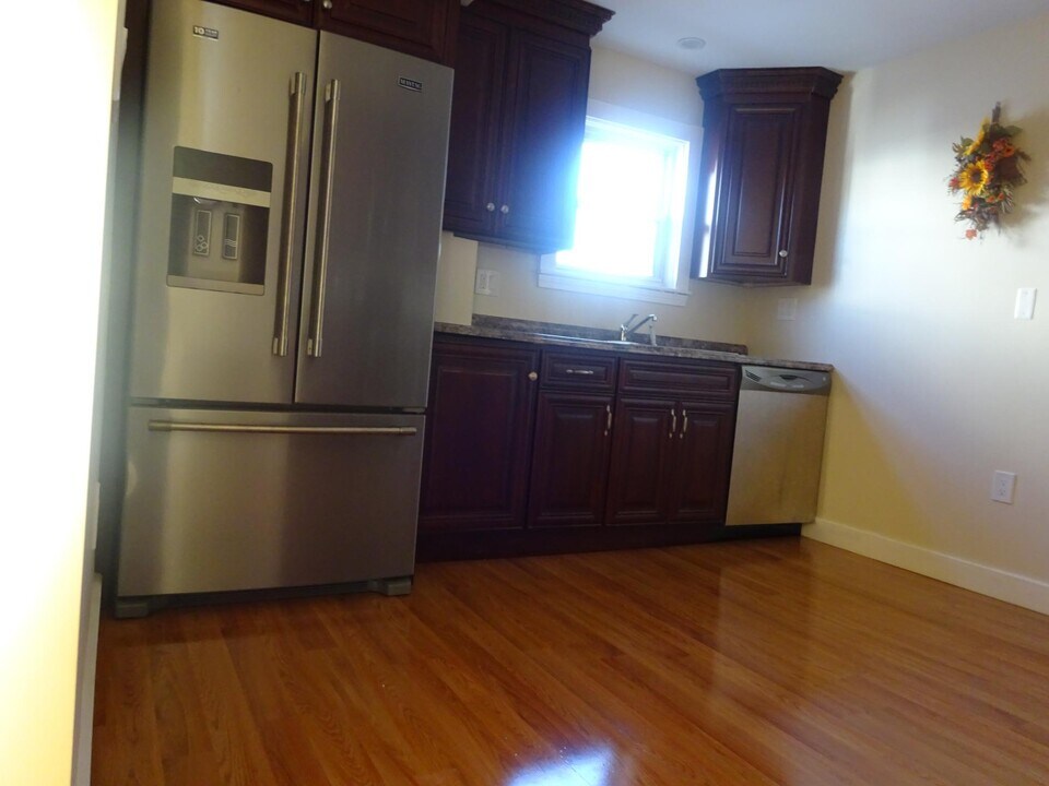 25 Oak Square Ave, Unit #2 in Boston, MA - Building Photo