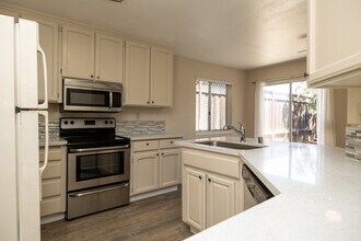 144 W Main Ave in Morgan Hill, CA - Building Photo - Building Photo
