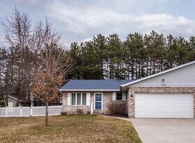 3430 Rosewood Dr in Plover, WI - Building Photo