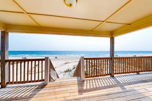 5994 Beach Blvd in Gulf Shores, AL - Building Photo - Building Photo