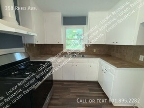 358 Reed Ave in Jackson, MS - Building Photo - Building Photo