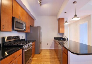 1001 L St NW, Unit 308 in Washington, DC - Building Photo - Building Photo