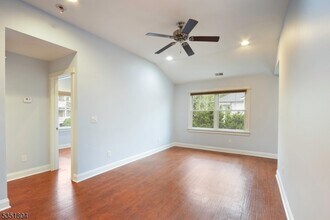 84 W Shore Rd in Denville, NJ - Building Photo - Building Photo
