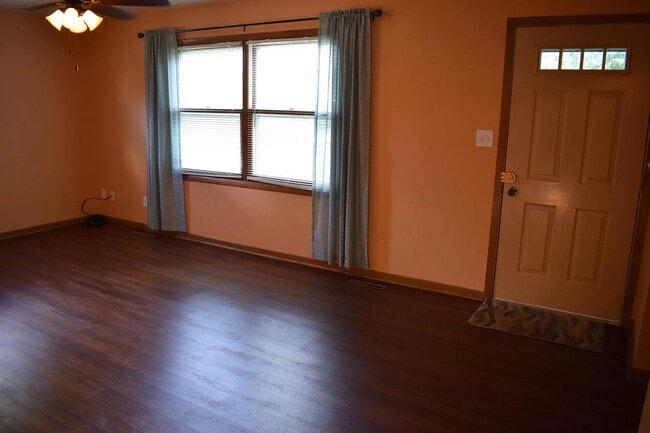 352 3rd Ave in Marion, IA - Building Photo - Building Photo