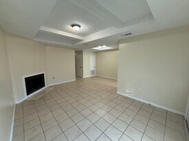 8257 Keel Ave in Baton Rouge, LA - Building Photo
