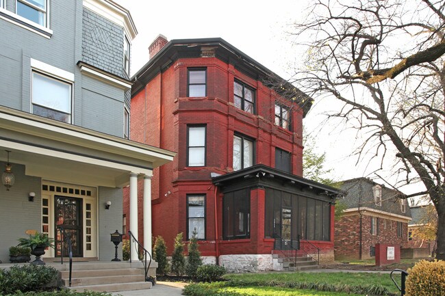 The Belknap Apartments in Louisville, KY - Building Photo - Building Photo