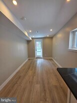 1324 S 9th St in Philadelphia, PA - Building Photo