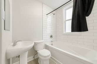 184 Hellems Ave in Welland, ON - Building Photo - Building Photo