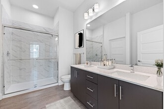 Ellenton Crossings in Ellenton, FL - Foto de edificio - Building Photo