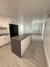 200 Galen Dr in Key Biscayne, FL - Building Photo - Building Photo