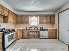 3228 NW 11th St in Oklahoma City, OK - Building Photo - Building Photo