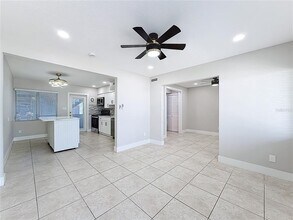 1840 Shore Dr S in South Pasadena, FL - Building Photo - Building Photo