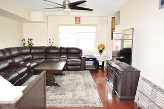 51 Larch St in Carteret, NJ - Building Photo - Building Photo