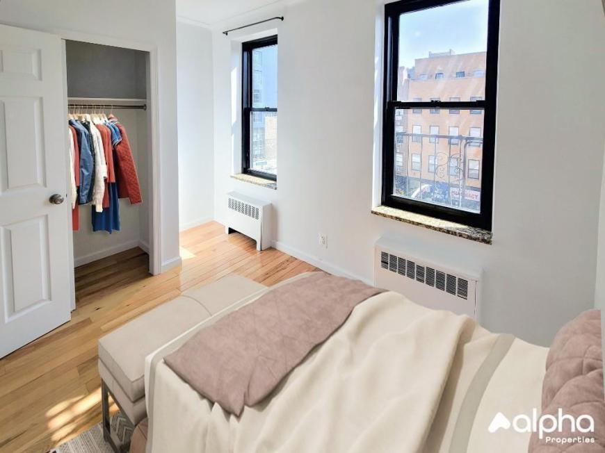 2033 2nd Ave in New York, NY - Building Photo