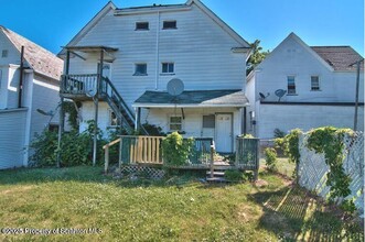 261 Dana St in Wilkes-Barre, PA - Building Photo - Building Photo