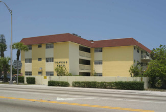 Tower King Apartments in North Miami, FL - Building Photo - Building Photo