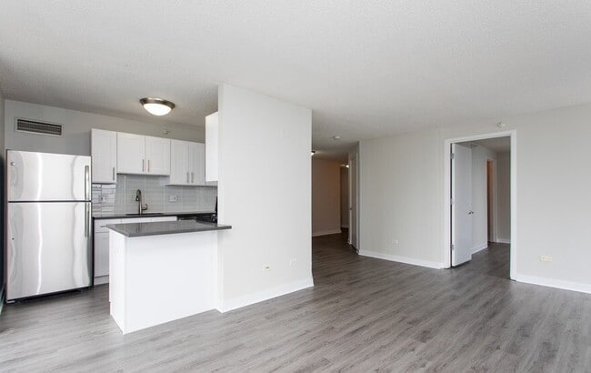 property at 601 N Wabash Ave