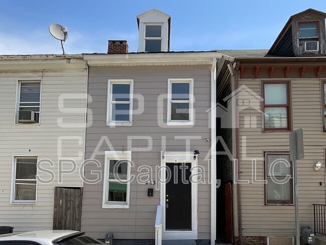 property at 443 S Duke St