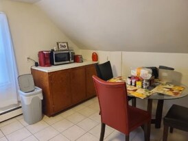 973 Ellis Pkwy in Edison, NJ - Building Photo