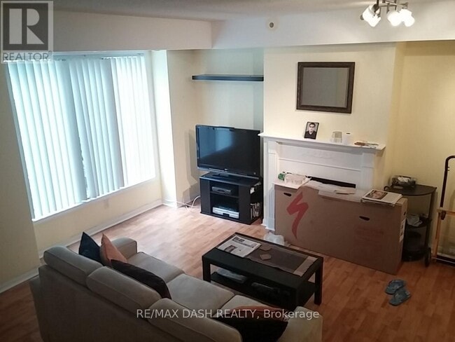 5 Everson Dr in Toronto, ON - Building Photo - Building Photo