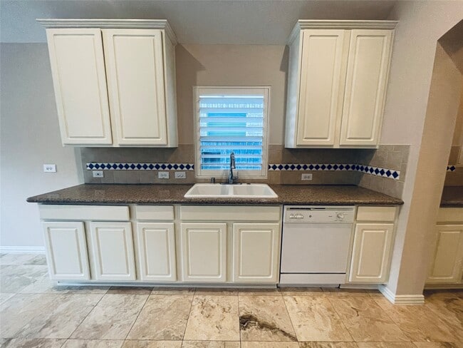 23411 Desert Gold Dr