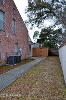 319 Artisan Rd in Lafayette, LA - Building Photo