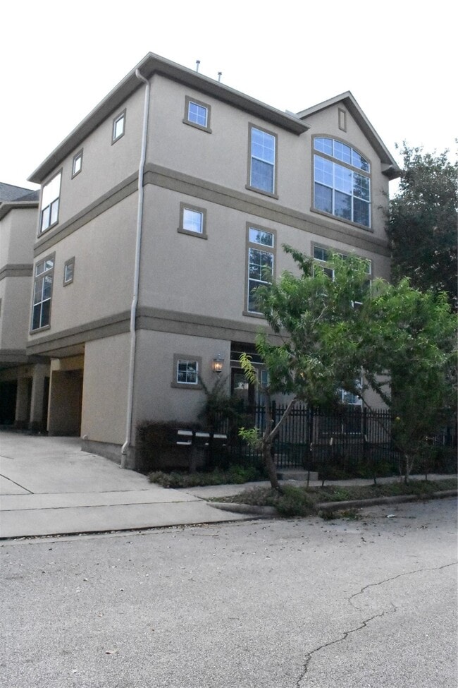 property at 418 Fowler St